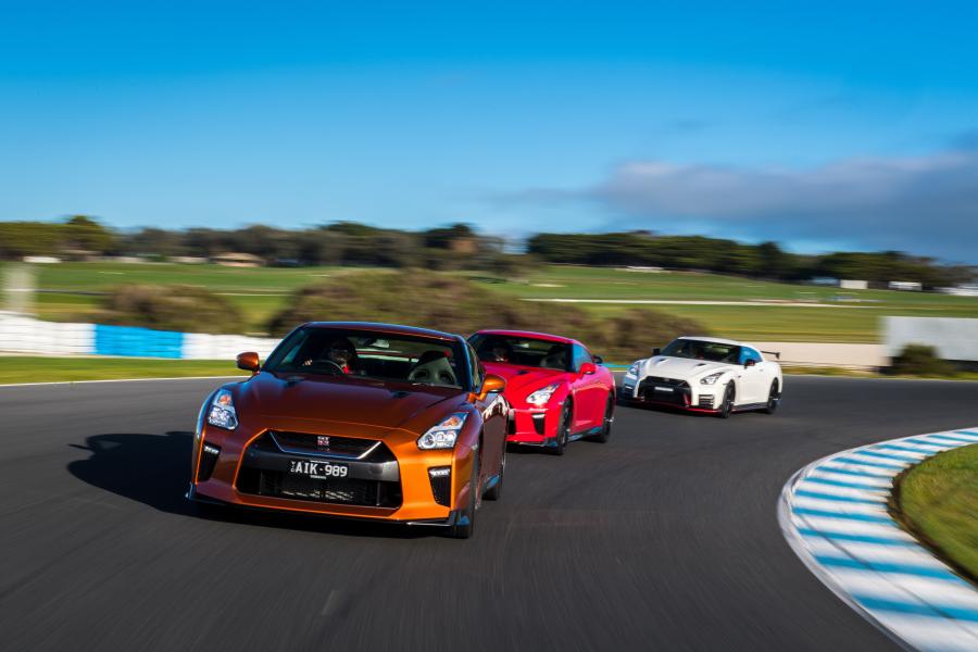  Nissan GT-R Nismo 2017 года  (AU) (фото 31 из 34)